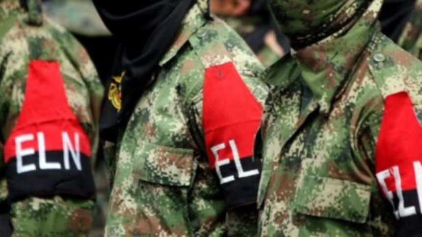 Tres soldados colombianos