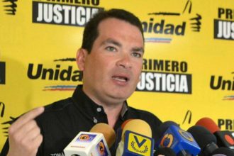 rechaza la abstención