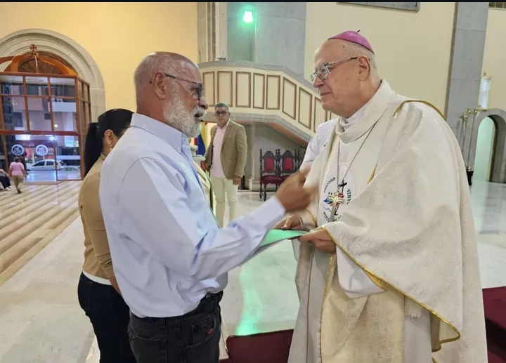 A casa llena se efectuó misa en honor al Dr. José Gregorio Hernández en la Catedral 7 a casa llena misa de accion de gracia en honor al dr jose gregorio hernandez en la catedral laverdaddemonagas.com misa6