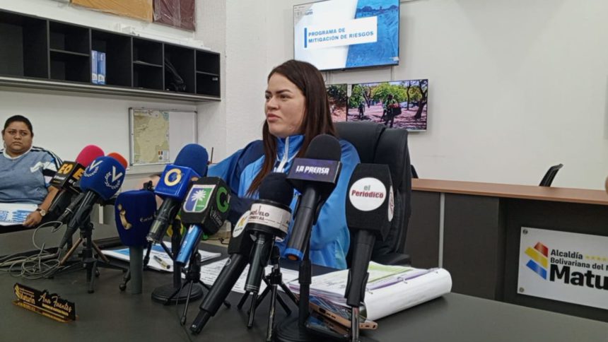 Alcaldesa Ana Fuentes
