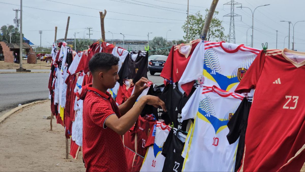 Con la fe al máximo Maturín se prepara para el Venezuela - Perú 2 con la fe al maximo maturin se prepara para el venezuela peru laverdaddemonagas.com franelas1