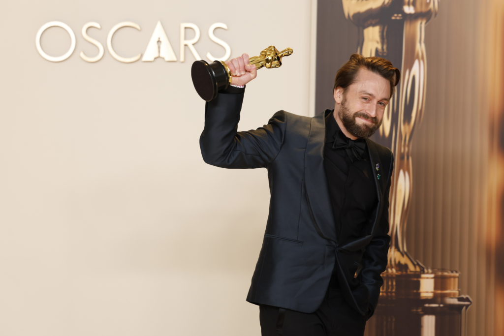 Conoce a los ganadores del Óscar 2025 4 conoce a los ganadores del oscar 2025 laverdaddemonagas.com kieran culkin