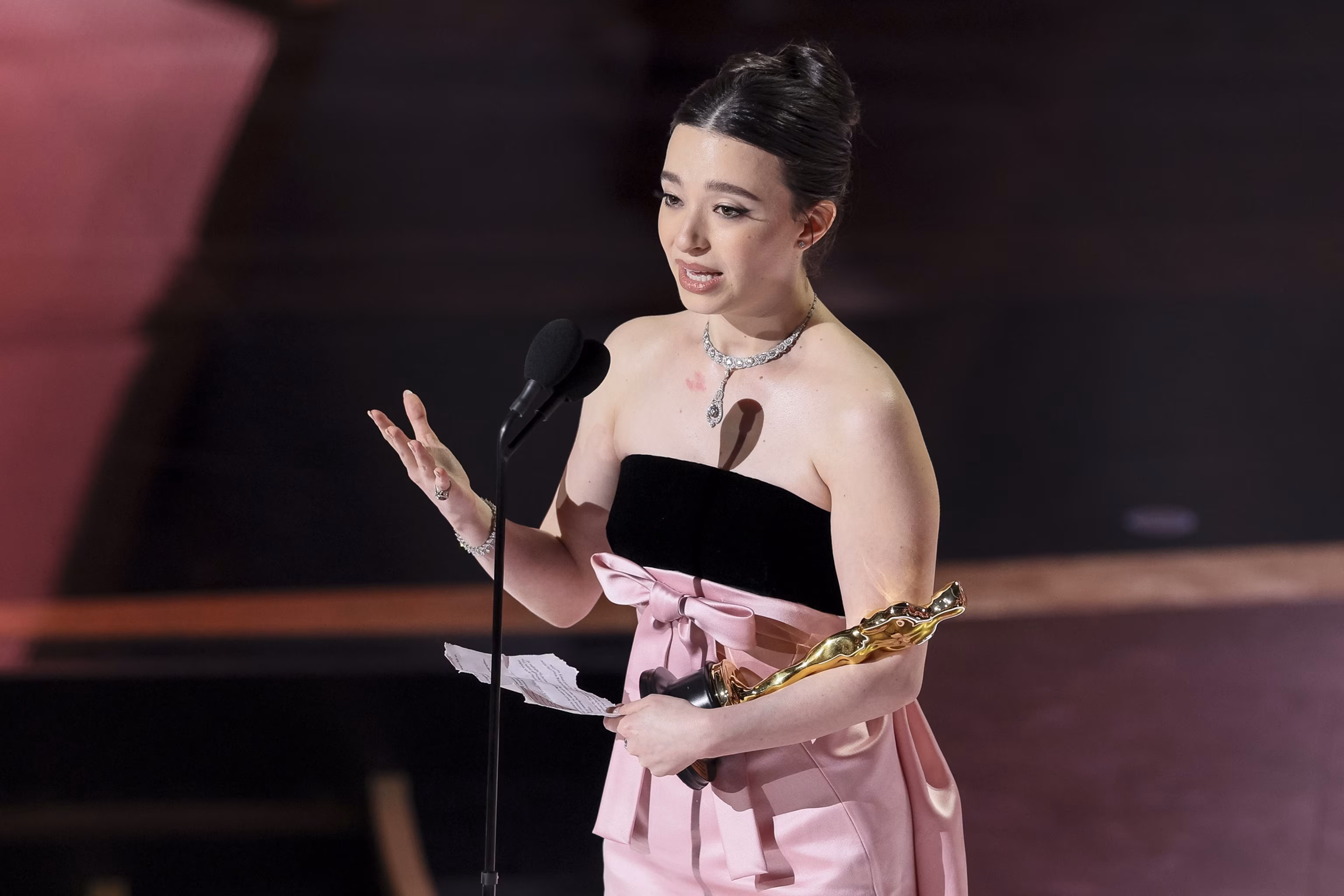 Conoce a los ganadores del Óscar 2025 3 conoce a los ganadores del oscar 2025 laverdaddemonagas.com mikey madison