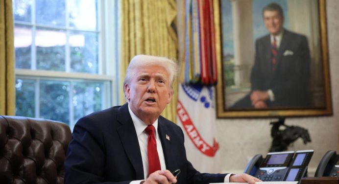 Demócratas organizan protestas en Europa en rechazo a la administración Trump