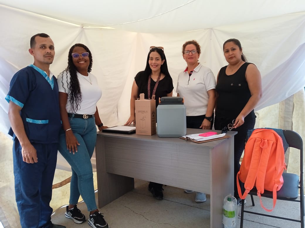 Despliegan equipos de vacunación en balnearios y lugares turísticos del estado Monagas 2 despliegan equipos de vacunacion en balnearios y lugares turisticos del estado monagas laverdaddemonagas.com vacunacion2
