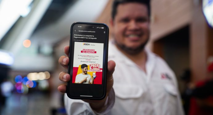BDV premió a más de 4 mil 550 clientes con su promoción “Paga y Pégala”