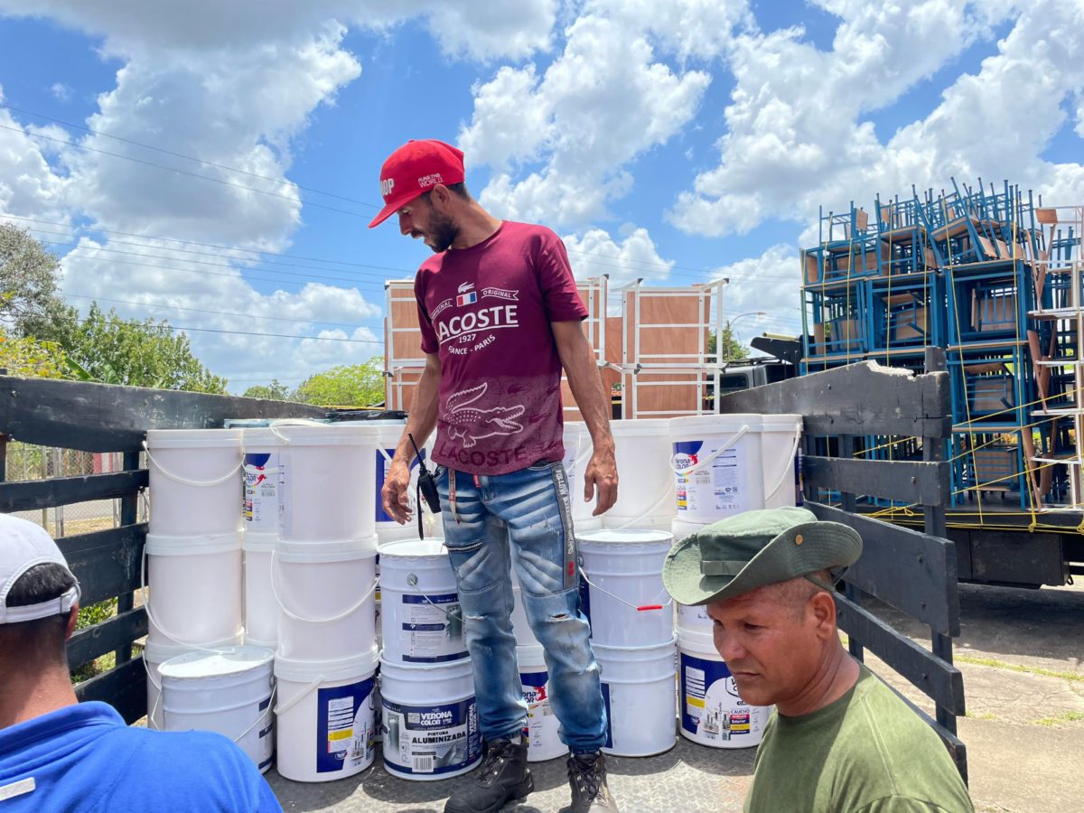 estudiantes de chaguaramal estrenaran pupitres y mesas sillas laverdaddemonagas.com pintura chaguaramal