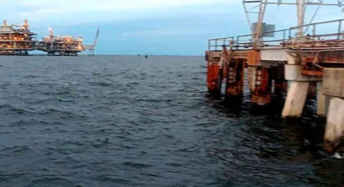 Explosión de una embarcación en el Lago de Maracaibo deja tres desaparecidos