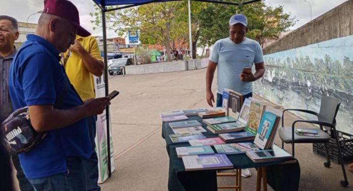 Feria del libro itinerante continúa en Maturín