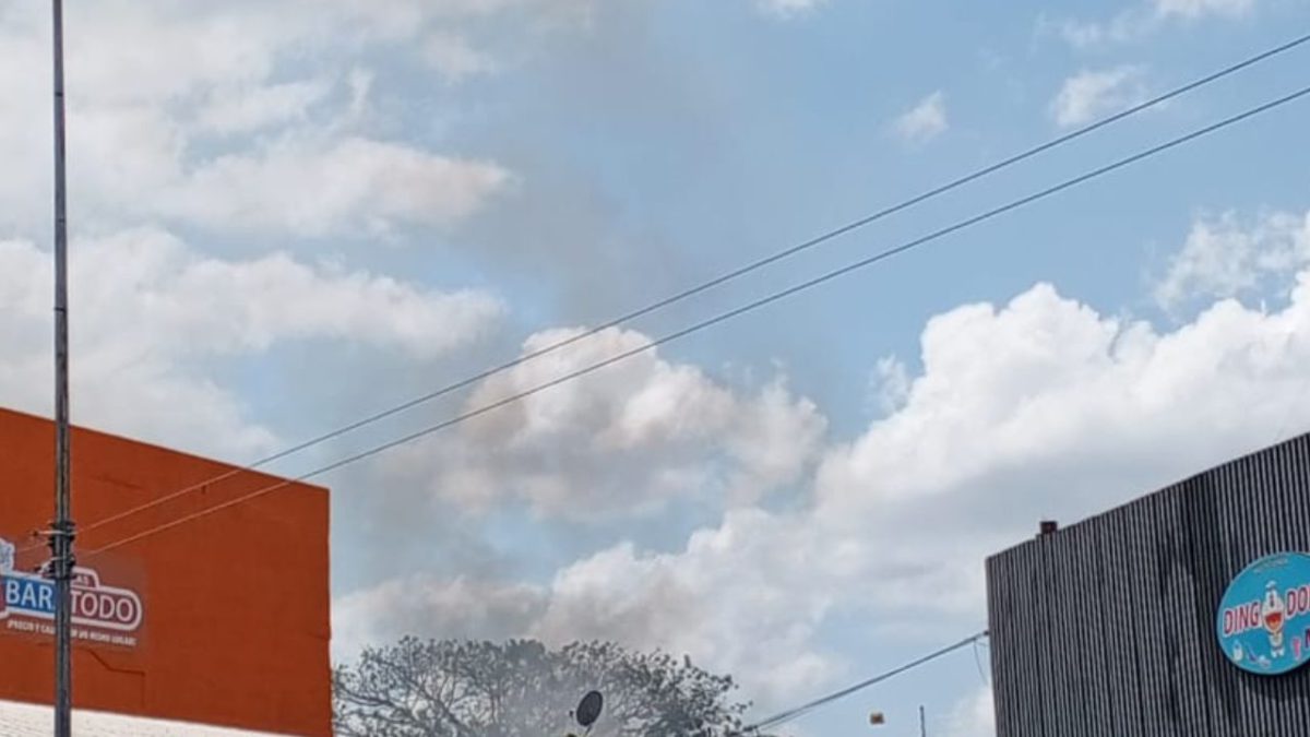 Humareda causó alarma en centro de Maturín 3 Una densa columna de humo causó alarma