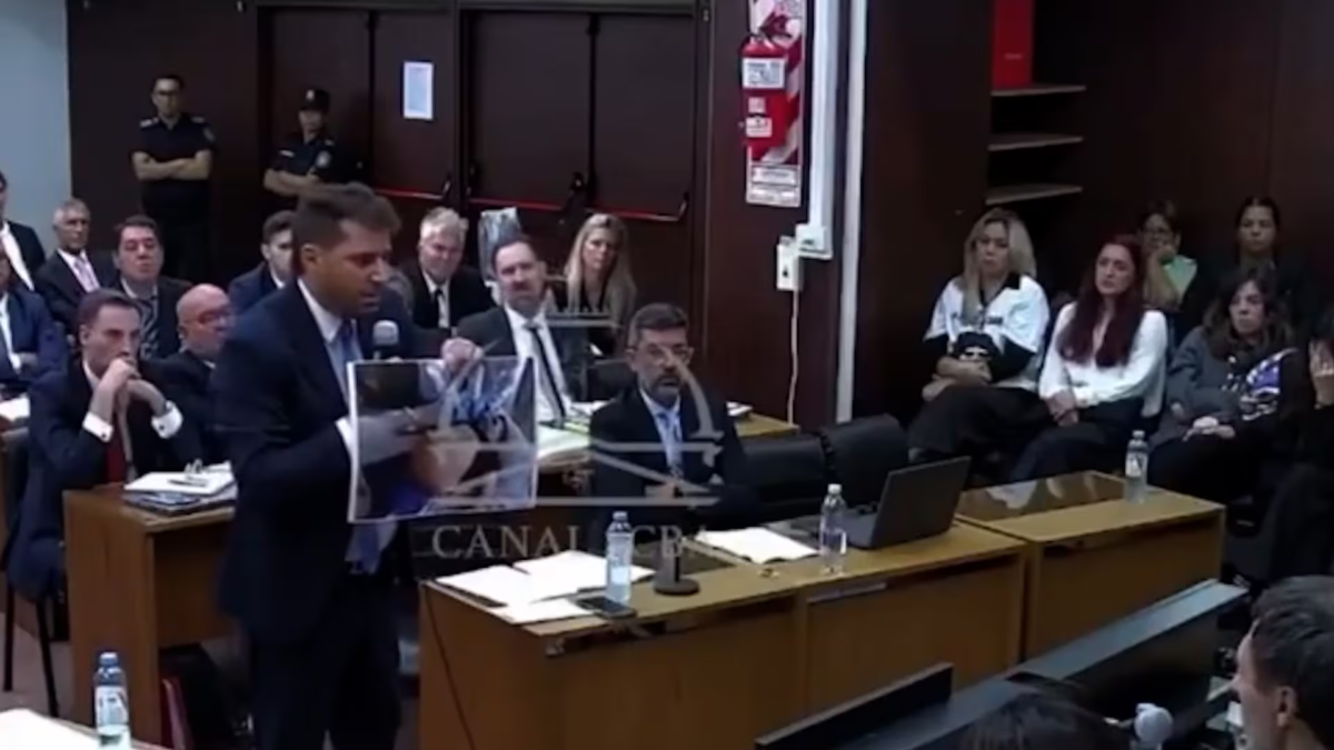 Juicio por la muerte de Maradona se extendería hasta julio (+FOTO INÉDITA) 2 Juicio por la muerte de Maradona se extendería hasta julio (+FOTO INÉDITA)