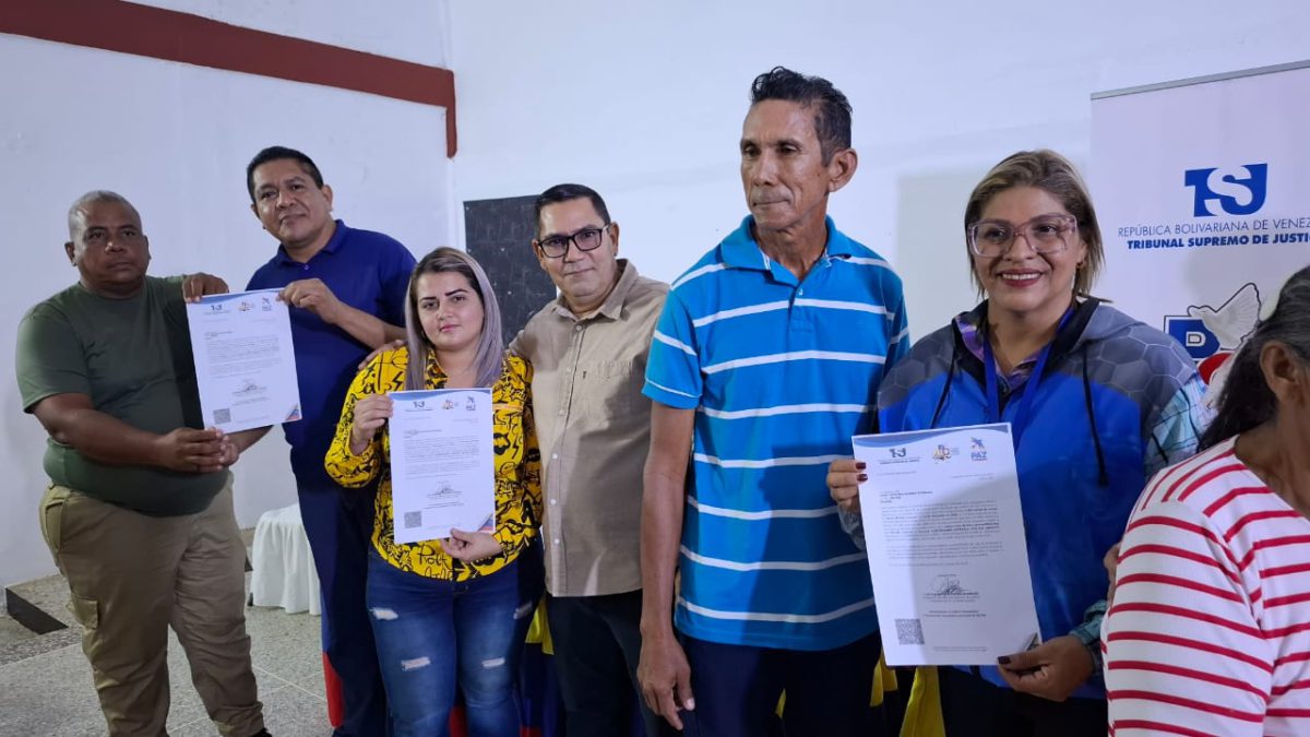 Juramentados 140 jueces y juezas de paz comunal de los municipios del Sur de Monagas 6 juramentados 140 jueces y juezas de paz comunal de los municipios del sur de monagas laverdaddemonagas.com jueces6