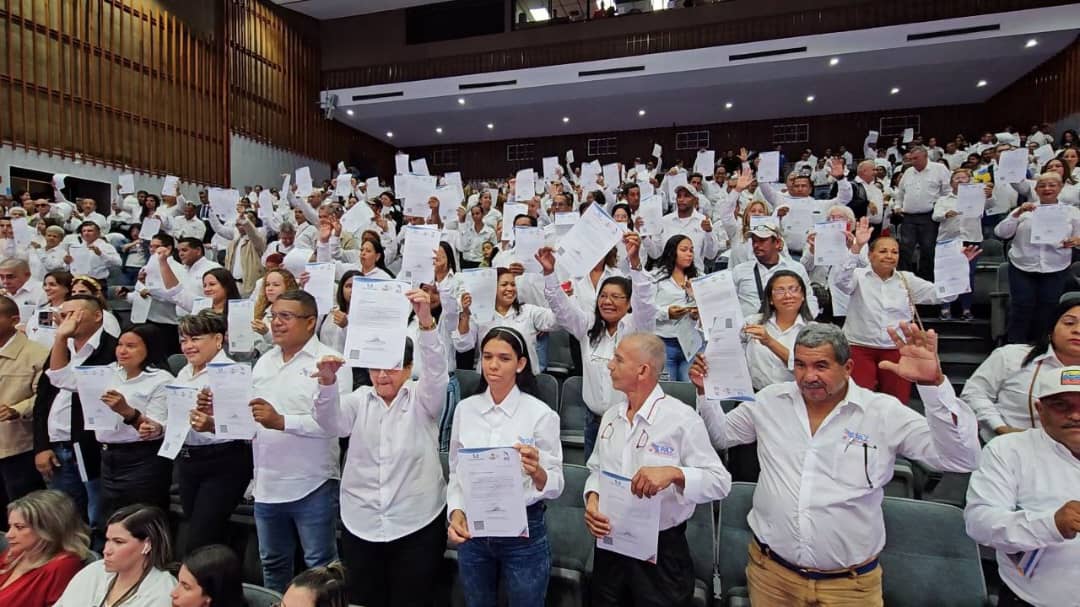 Juramentados más de 450 jueces y juezas de paz comunal del municipio Maturín 2 juramentados mas de 450 jueces y juezas de paz comunal del municipio maturin laverdaddemonagas.com paz2