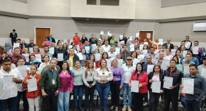 Juramentan jueces de paz en los municipios Caripe, Piar y Acosta