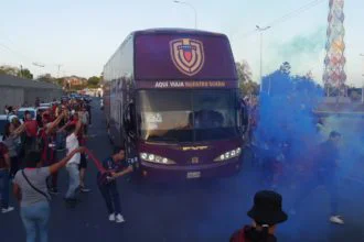 bus vinotinto