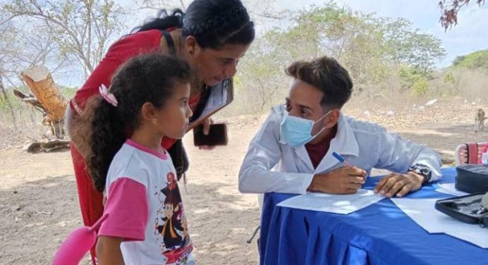 Llevan atención médica integral a la comunidad indígena de Kaputano