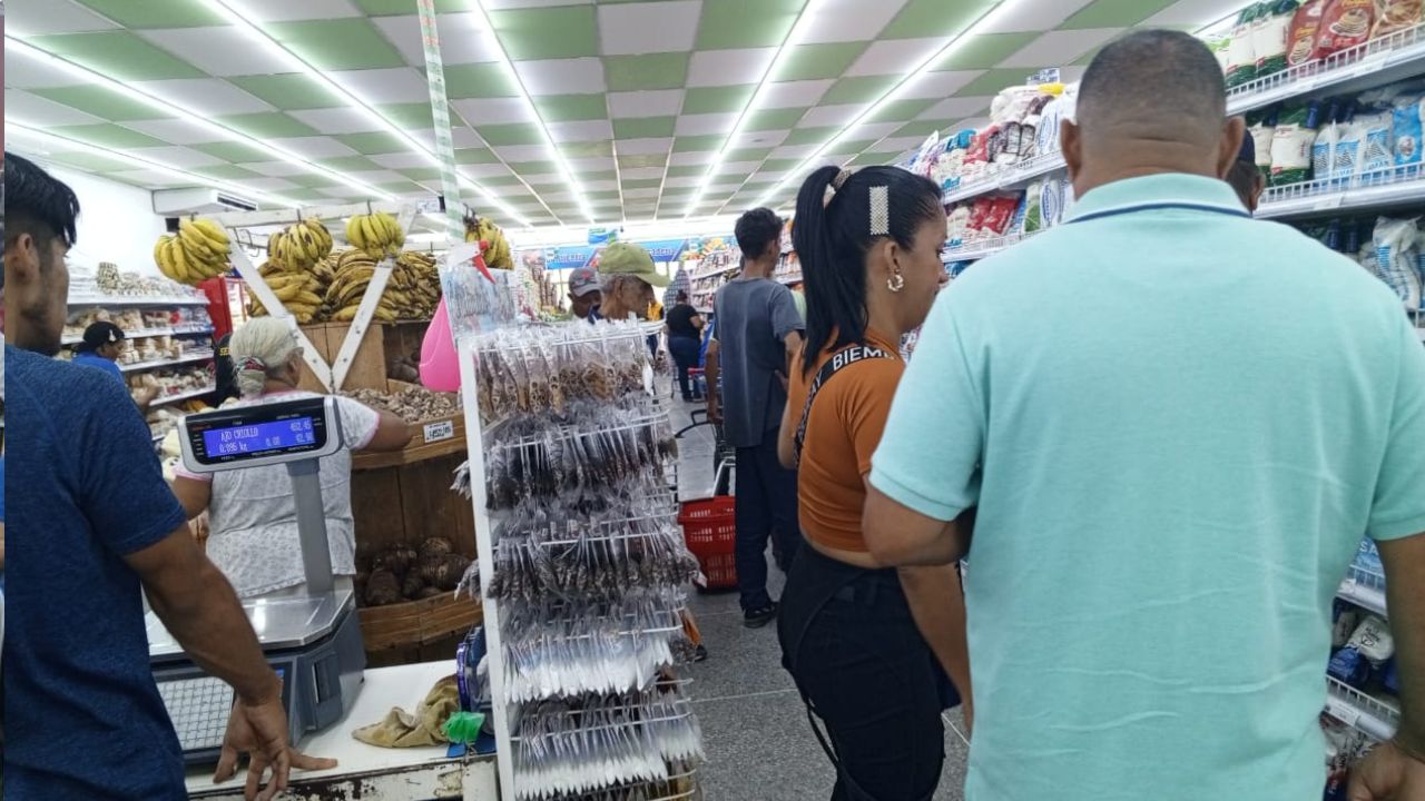 En diferentes comercios aumentaron los precios