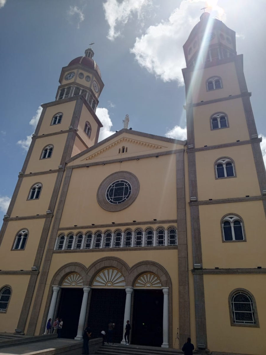 Más de 2 mil feligreses acudieron a jornada de confesiones en Catedral 4 mas de 2 mil feligreses acudieron a jornada de confesiones en catedral laverdaddemonagas.com image 2