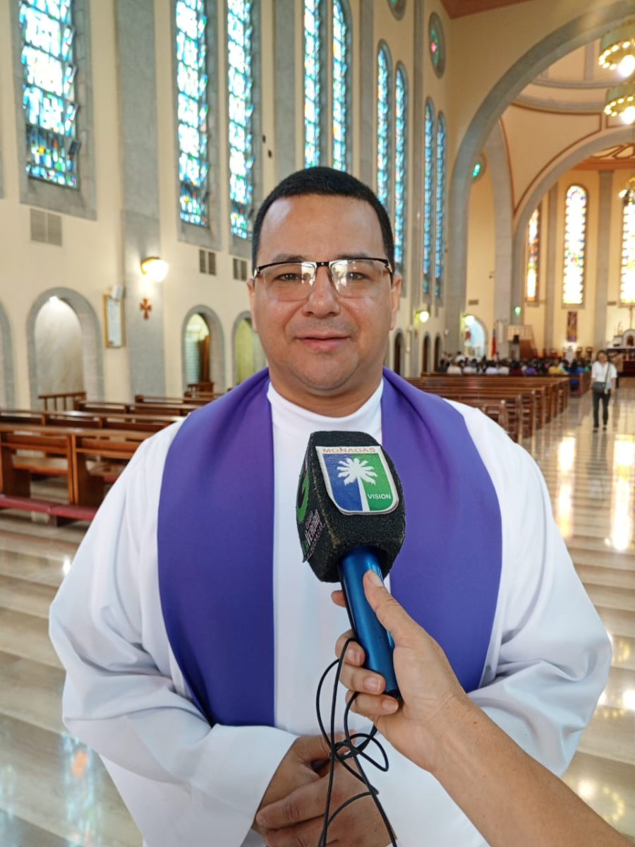 Más de 2 mil feligreses acudieron a jornada de confesiones en Catedral 5 mas de 2 mil feligreses acudieron a jornada de confesiones en catedral laverdaddemonagas.com image