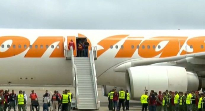 Más de 300 migrantes venezolanos procedentes de México arribaron al país