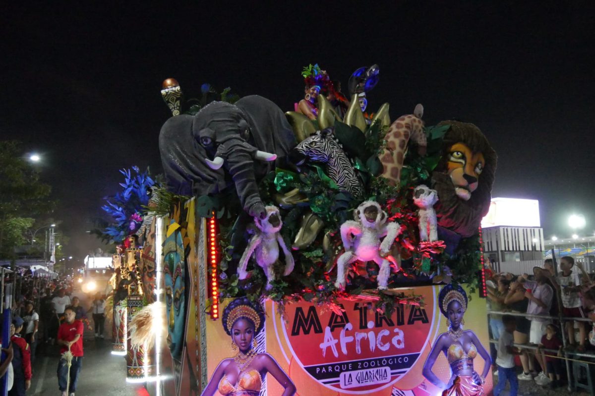 mas de 90 mil personas disfrutaron en el tercer dia de fiesta grande de oriente laverdaddemonagas.com carroza matria africa