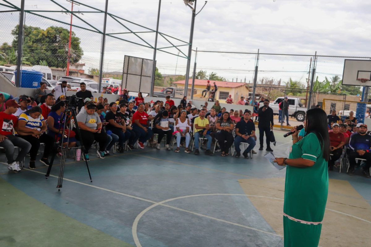 Ministros y comunidades de Monagas debaten sobre fortalecimiento del Poder Popular 2 ministros y comunidades de monagas debaten sobre fortalecimiento del poder popular laverdaddemonagas.com poder popular2