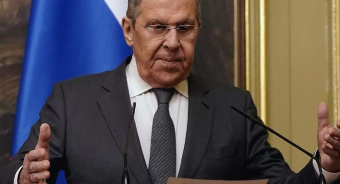 Rusia desestima el plan de paz europeo y advierte sobre el despliegue militar en Ucrania