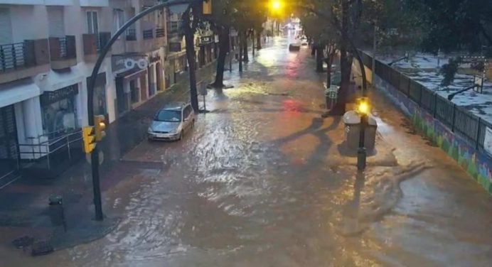 Siguen las lluvias intensas en España dejando un muerto y dos personas desaparecidas