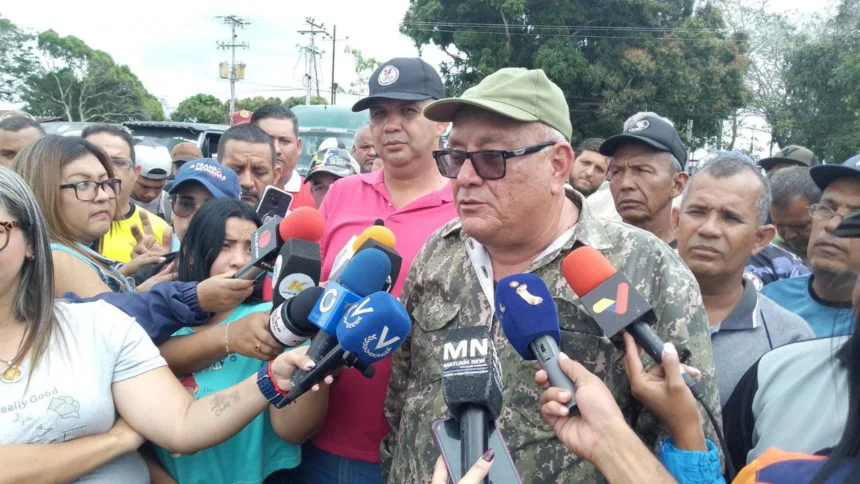 Sindicato de transporte desmiente pago