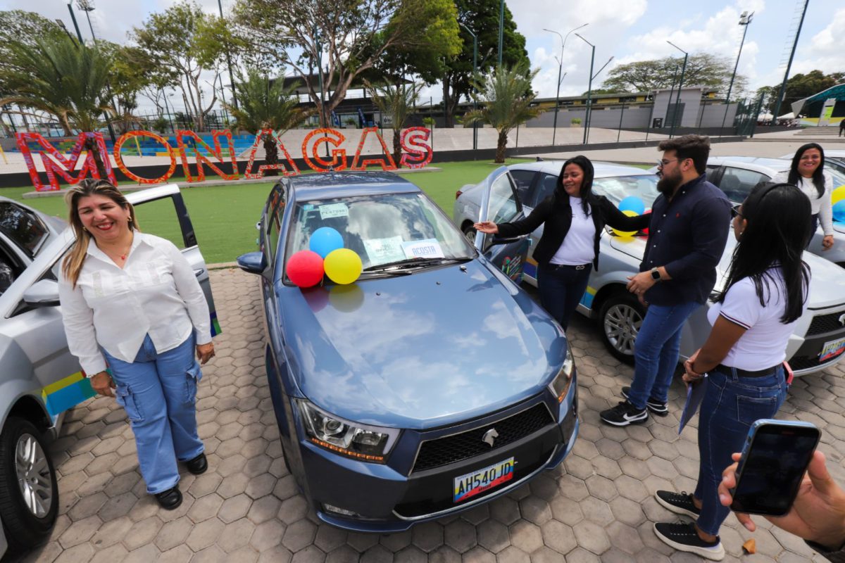 supervisores de planteles nacionales reciben vehiculos del gobierno bolivariano laverdaddemonagas.com supervisores 2