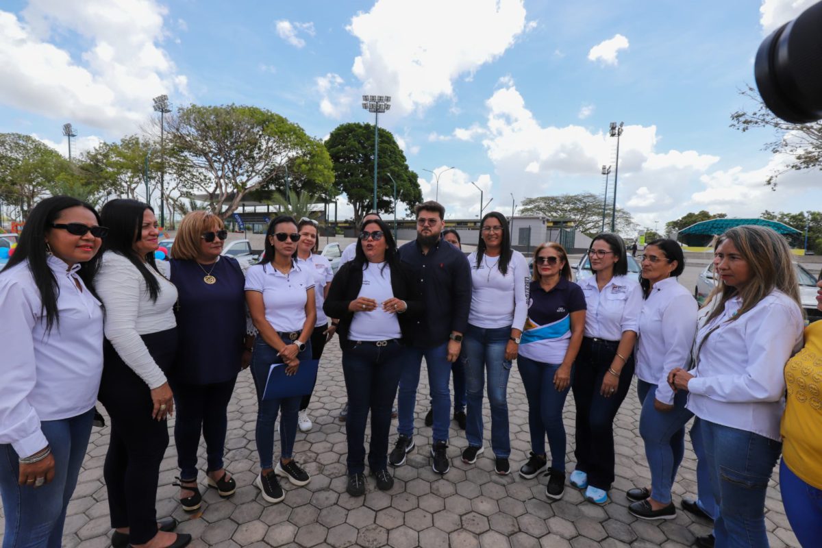 supervisores de planteles nacionales reciben vehiculos del gobierno bolivariano laverdaddemonagas.com supervisores3