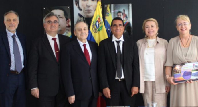 Venezuela recibe a la delegación de Crimea para fortalecer la cooperación estratégica