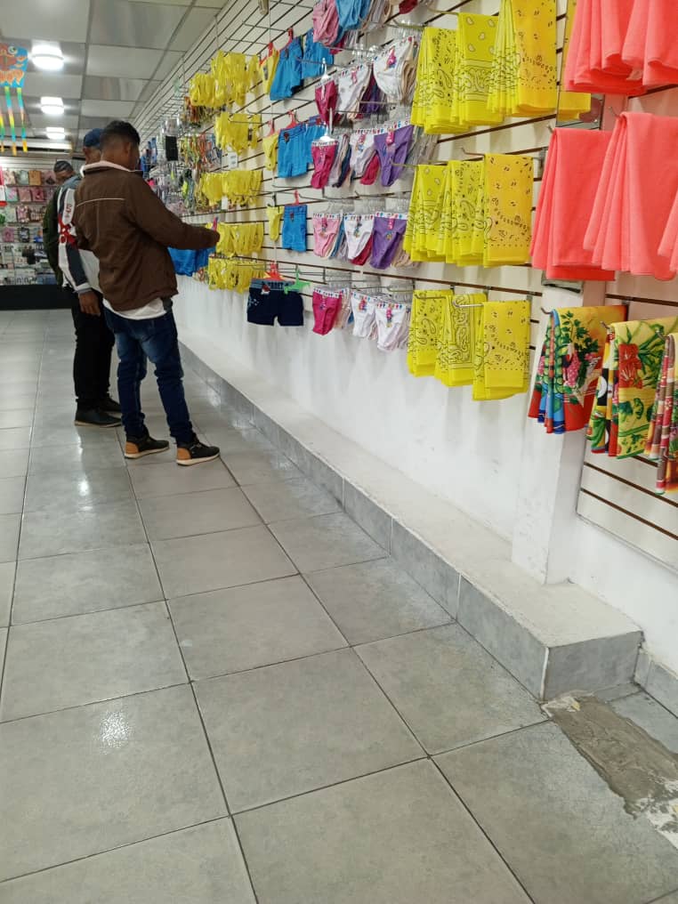 Todo a un dólar