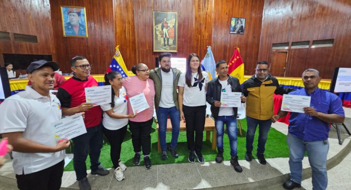 Alcaldía de Maturín entregó recursos para ejecución de proyectos comunales
