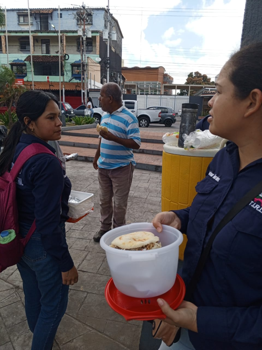 arepas desayunaron maturineses de manos de universitarios laverdaddemonagas.com image 2