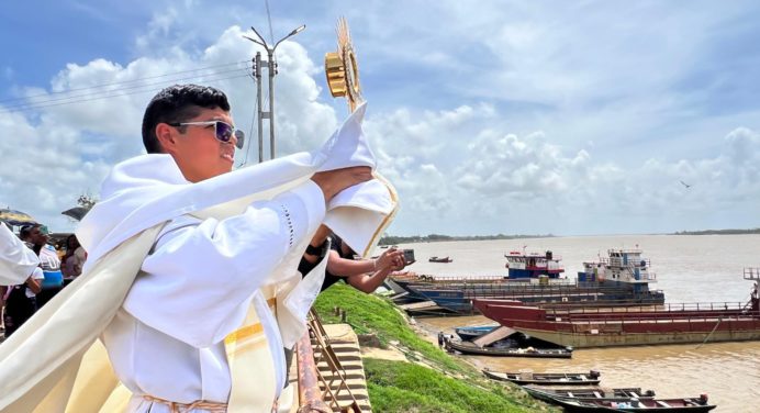 Bendición del Orinoco marca inicio de la Pascua en Monagas