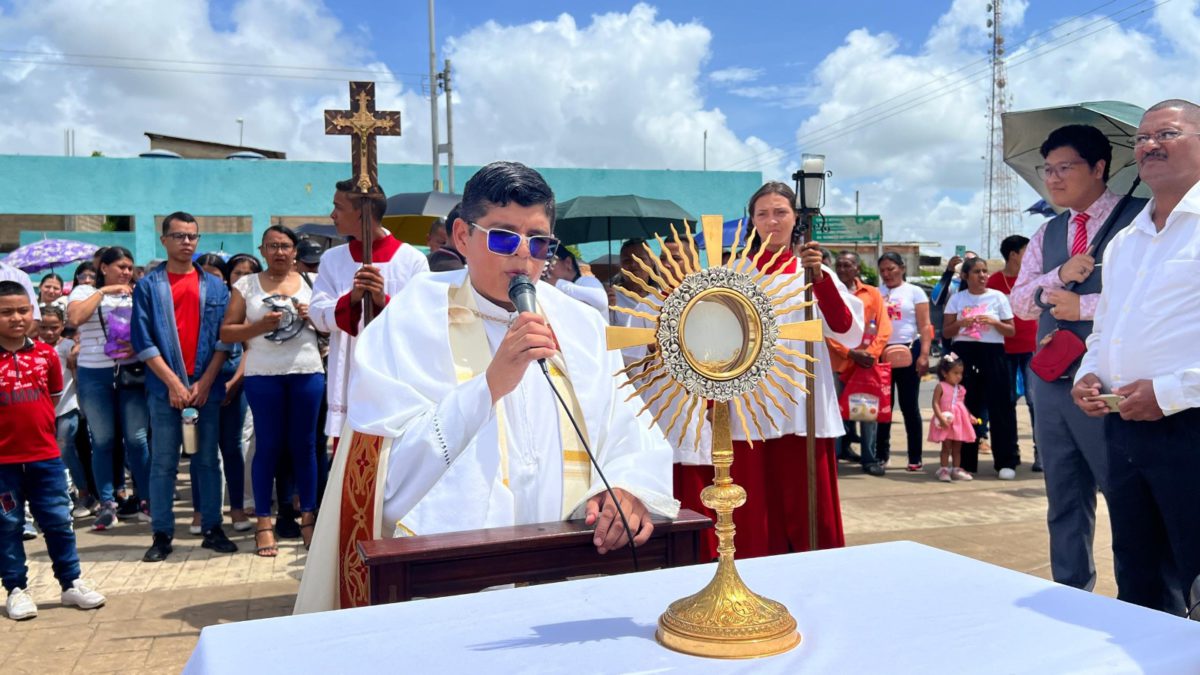 Bendición del Orinoco marca inicio de la Pascua en Monagas 2 bendicion del orinoco marca inicio de la pascua en monagas laverdaddemonagas.com bendicion orinoco2