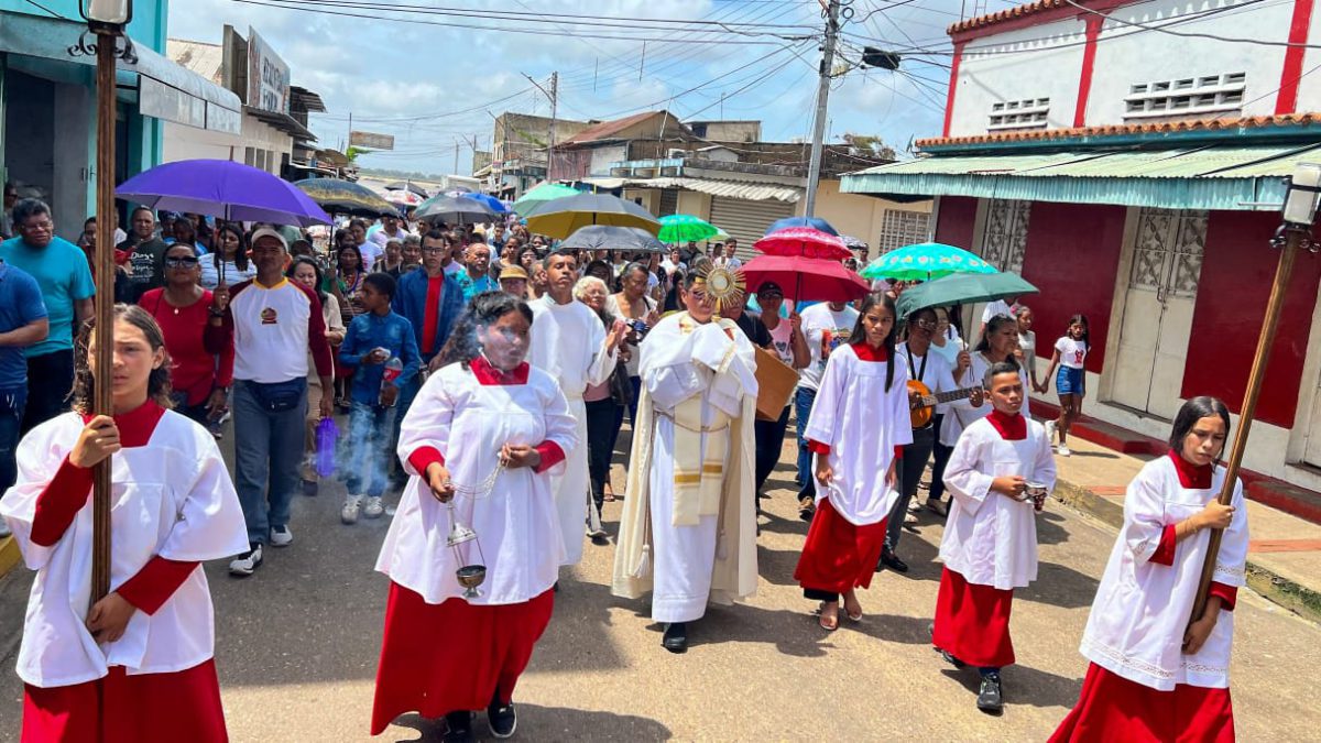 Bendición del Orinoco marca inicio de la Pascua en Monagas 3 bendicion del orinoco marca inicio de la pascua en monagas laverdaddemonagas.com bendicion orinoco3