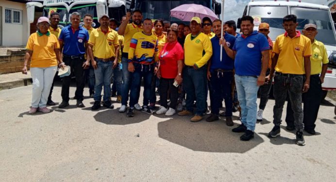 Conductores de la Ruta 8 solicitan permiso y tabuladores para trabajar