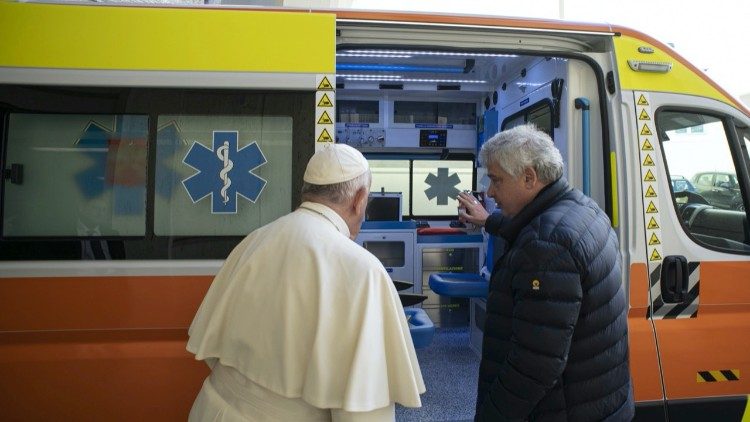 El papa envía cuatro ambulancias para ayudar a las zonas afectadas de Ucrania 2 zonas afectadas