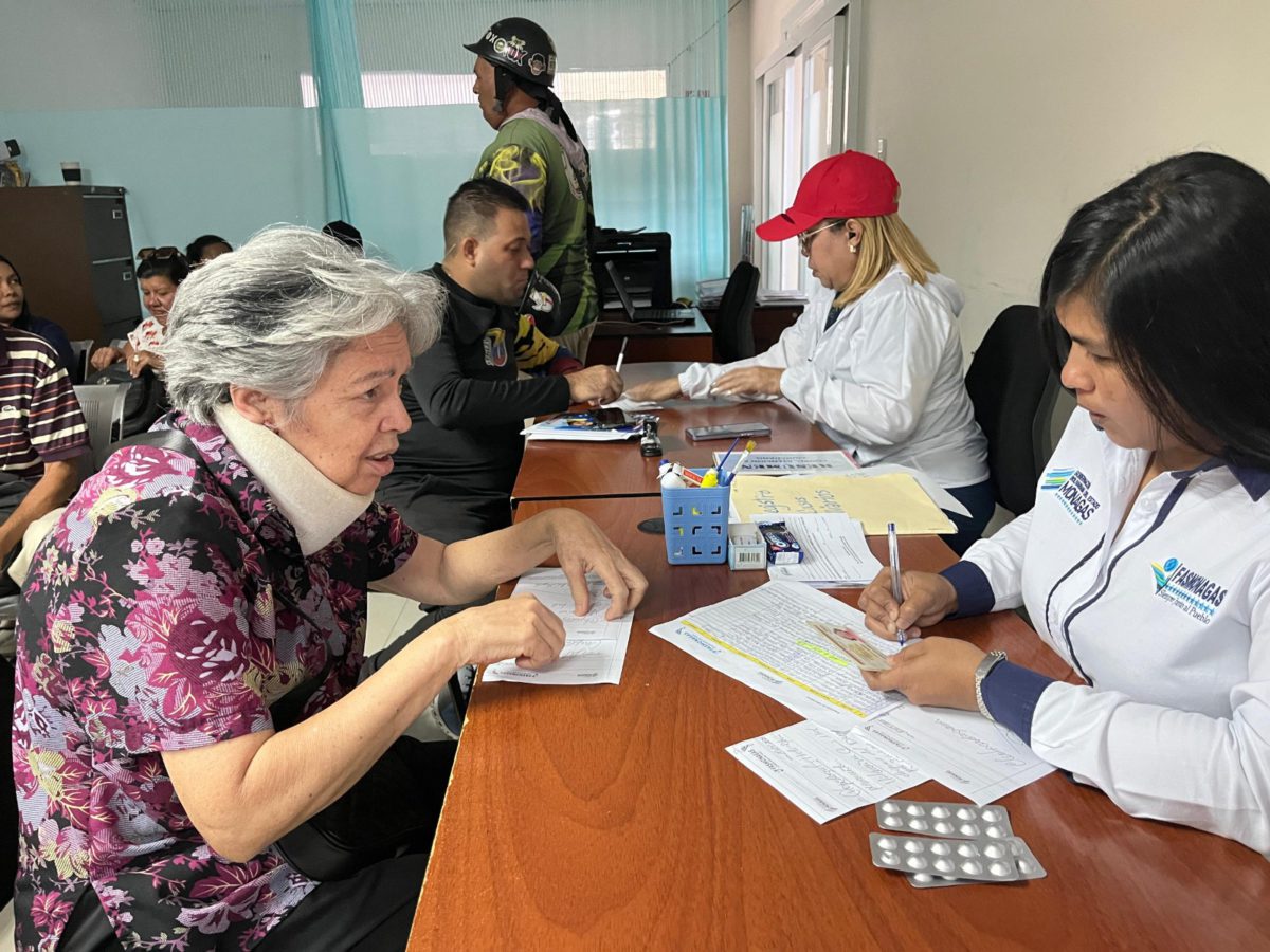 Gobernador Luna entrega 7 mil 653 medicamentos e insumos en Monagas 2 gobernador luna entrega 7 mil 653 medicamentos e insumos en monagas laverdaddemonagas.com medicamentos2