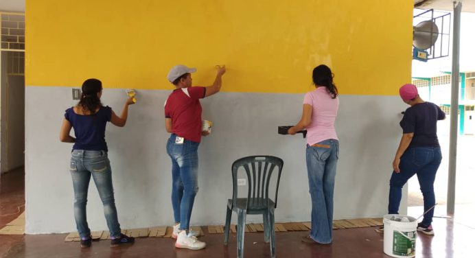 Gobernador Luna rehabilita escuela Luis Baltazar Márquez de Chaguaramal