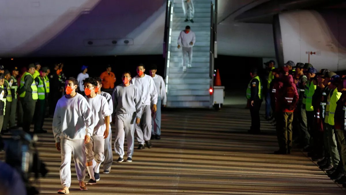 Gobierno traerá a 300 migrantes venezolanos que están en México 2 300 migrantes venezolanos