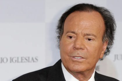 julio iglesias tendria un tumor que compromete su columna vertebral laverdaddemonagas.com la verdad de monagas 2025 04 01t125256.449