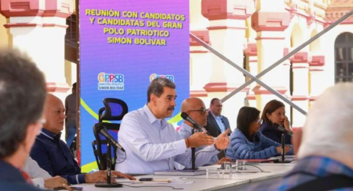 Maduro promueve la unidad nacional en el lanzamiento del Comando de Campaña