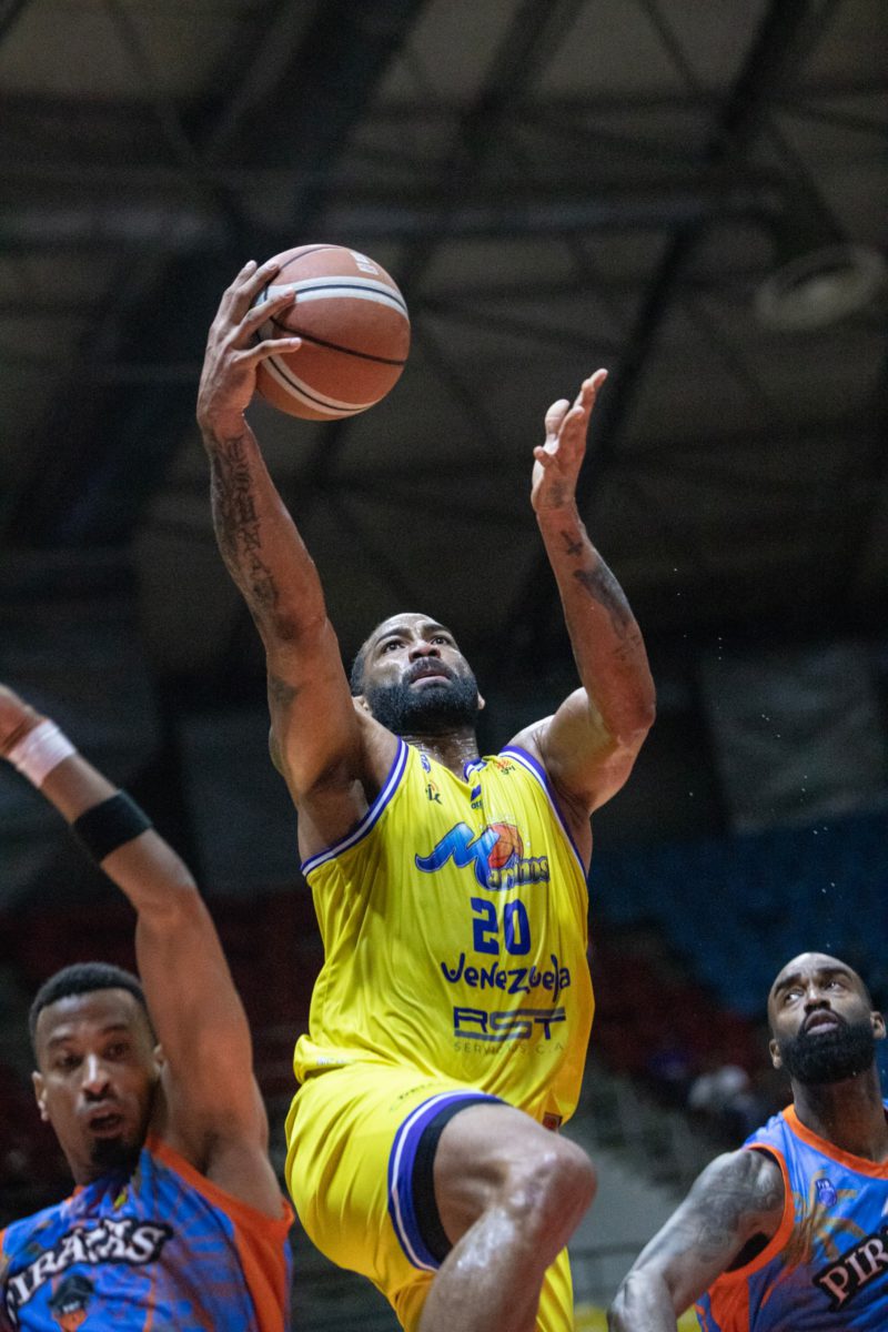 Marinos de Oriente venció a Piratas 91 - 81 2 marinos de oriente vencio a piratas 91 81 laverdaddemonagas.com marinos2