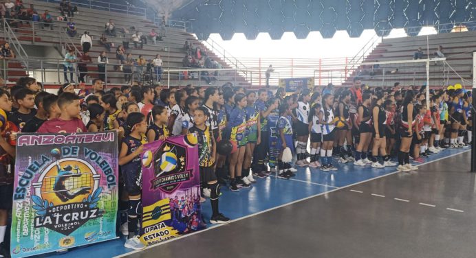 Más de 60 clubes presentes en Monagas en la Liga Nacional de Voleibol Infantil