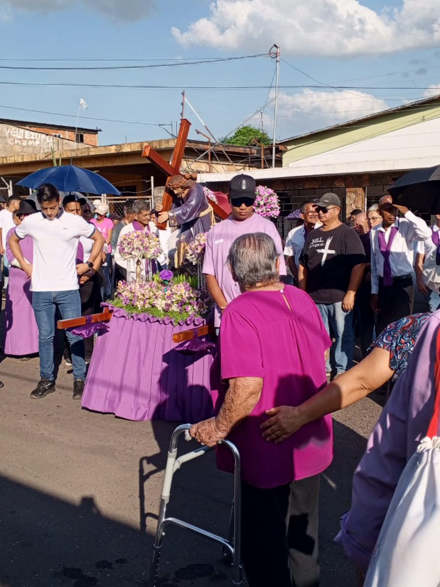 maturineses acompanan al nazareno pagando promesas por salud laverdaddemonagas.com nazareno2