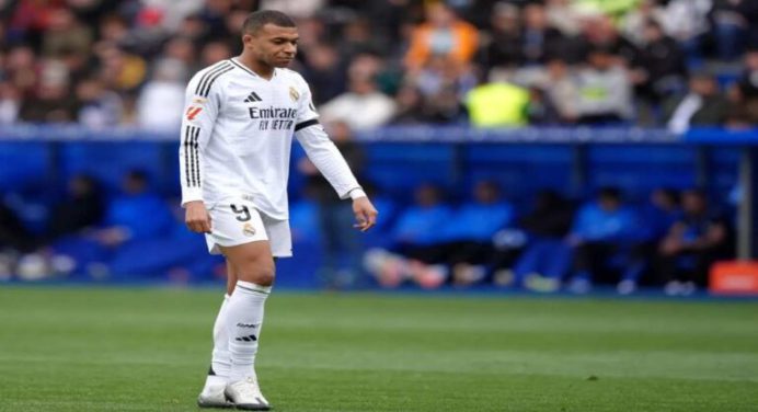 Mbappé es duda para final de Copa por esguince en el tobillo