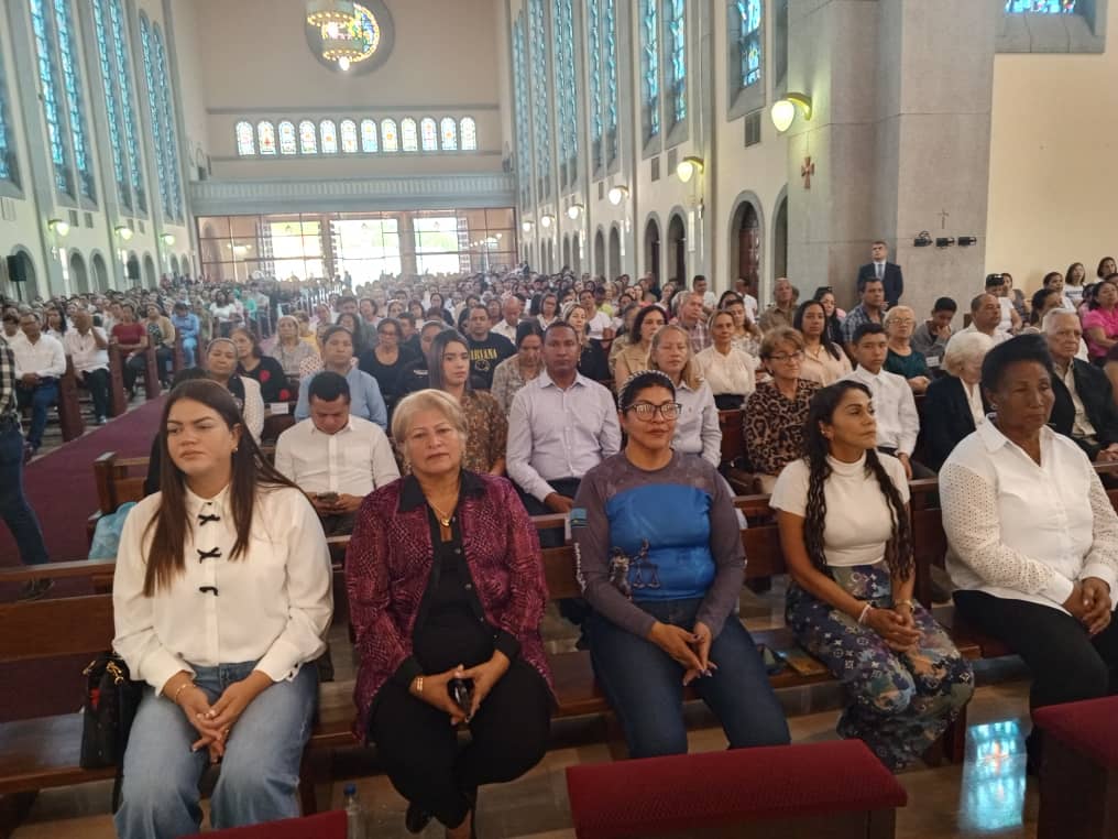 Misa Crismal renovó ministerio sacerdotal y consagró santos óleos 6 misa crismal renovo ministerio sacerdotal y consagro santos oleos laverdaddemonagas.com alcaldesa22